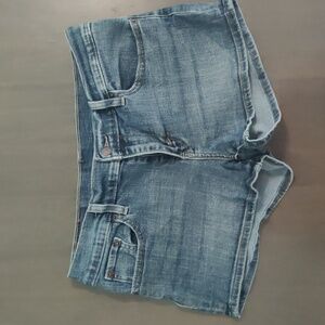Levi's low rise shorts